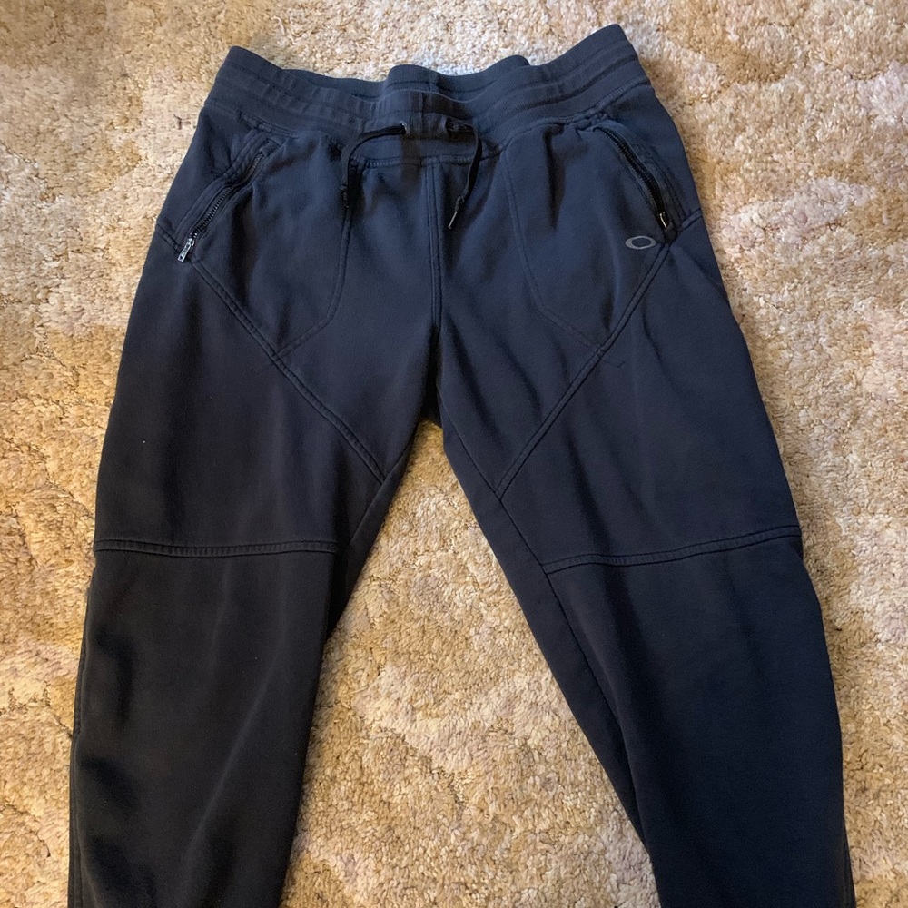 Oakley tapered leg sweat pants